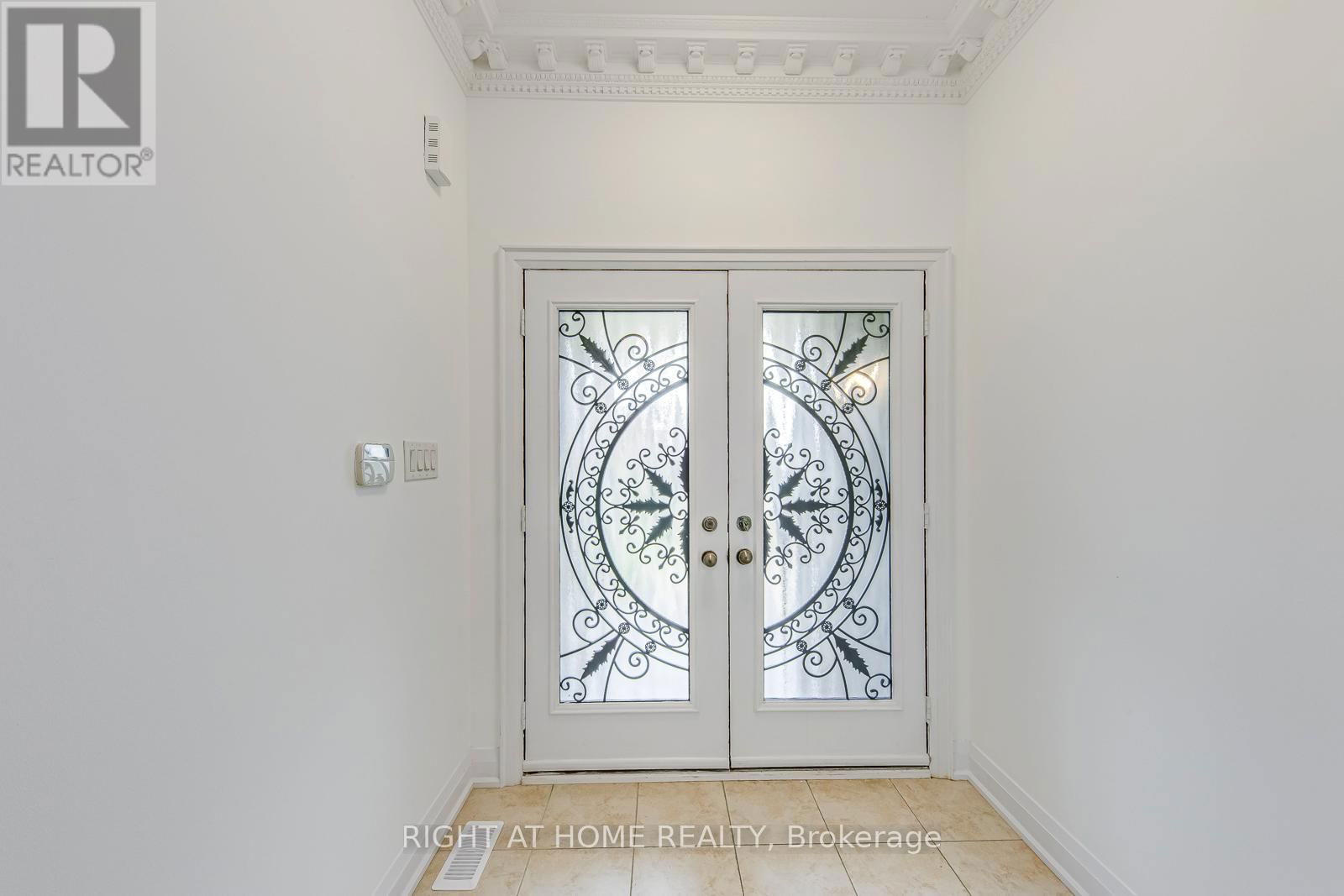3417 ESCADA DRIVE Image 2