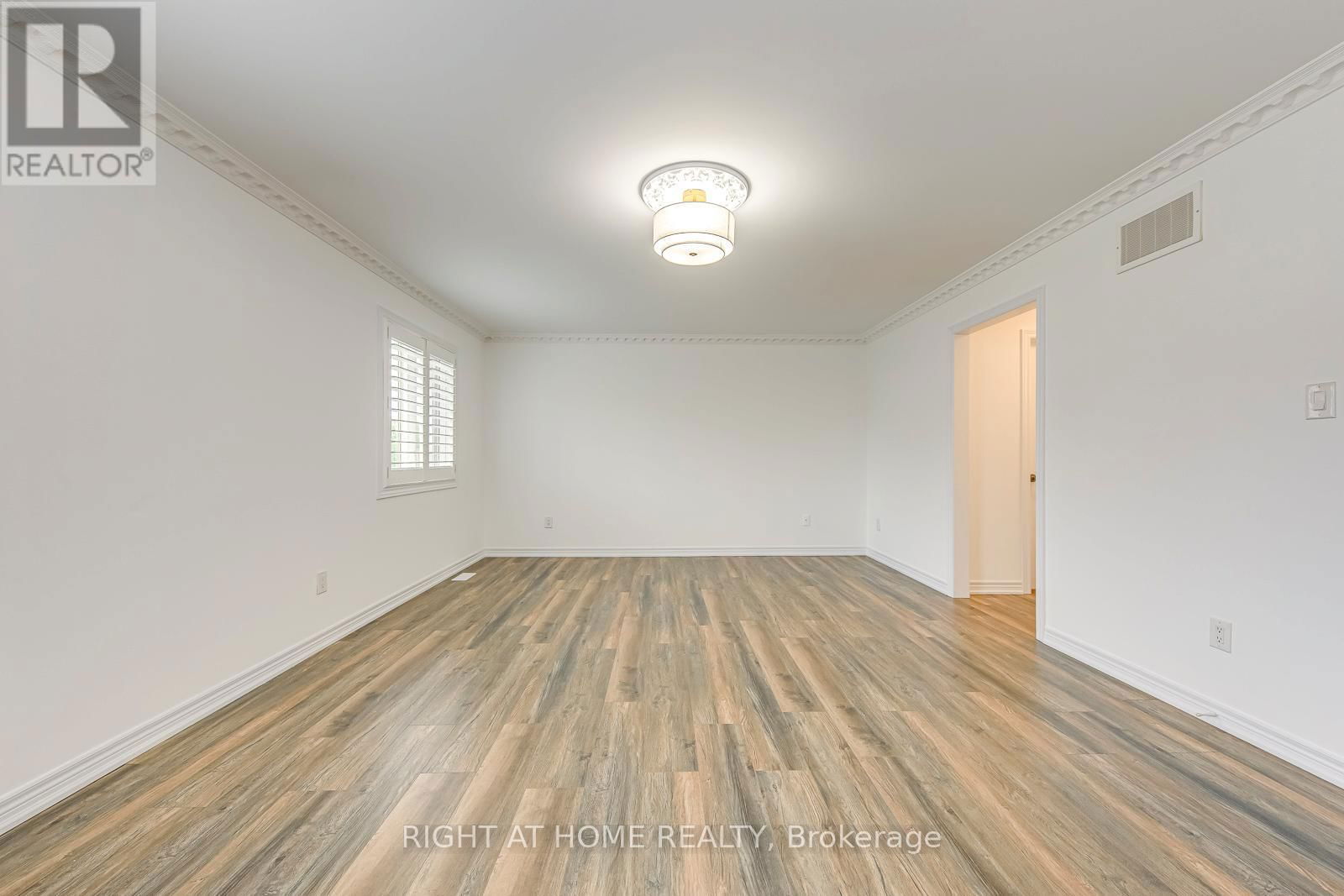 3417 ESCADA DRIVE Image 23