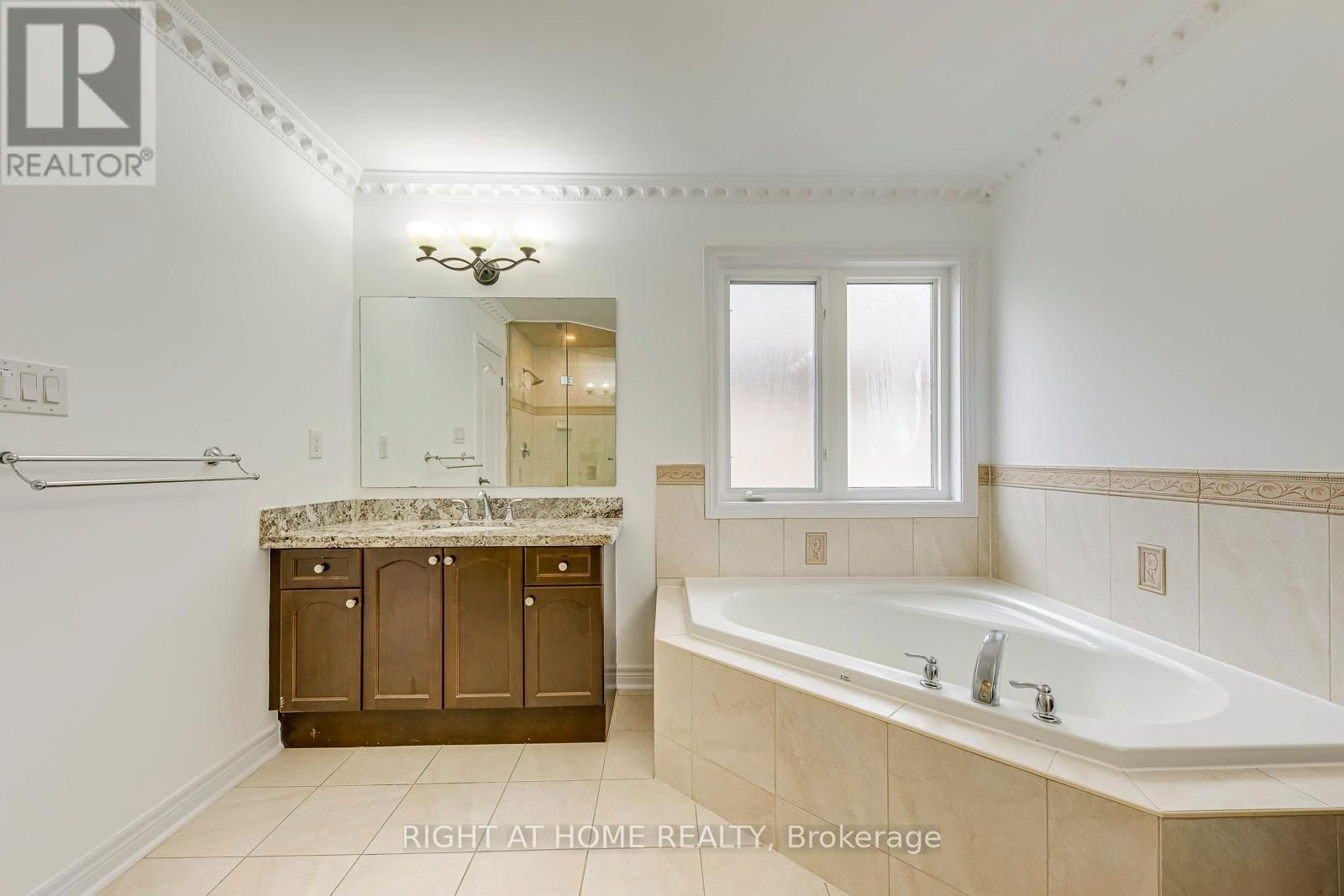 3417 ESCADA DRIVE Image 28