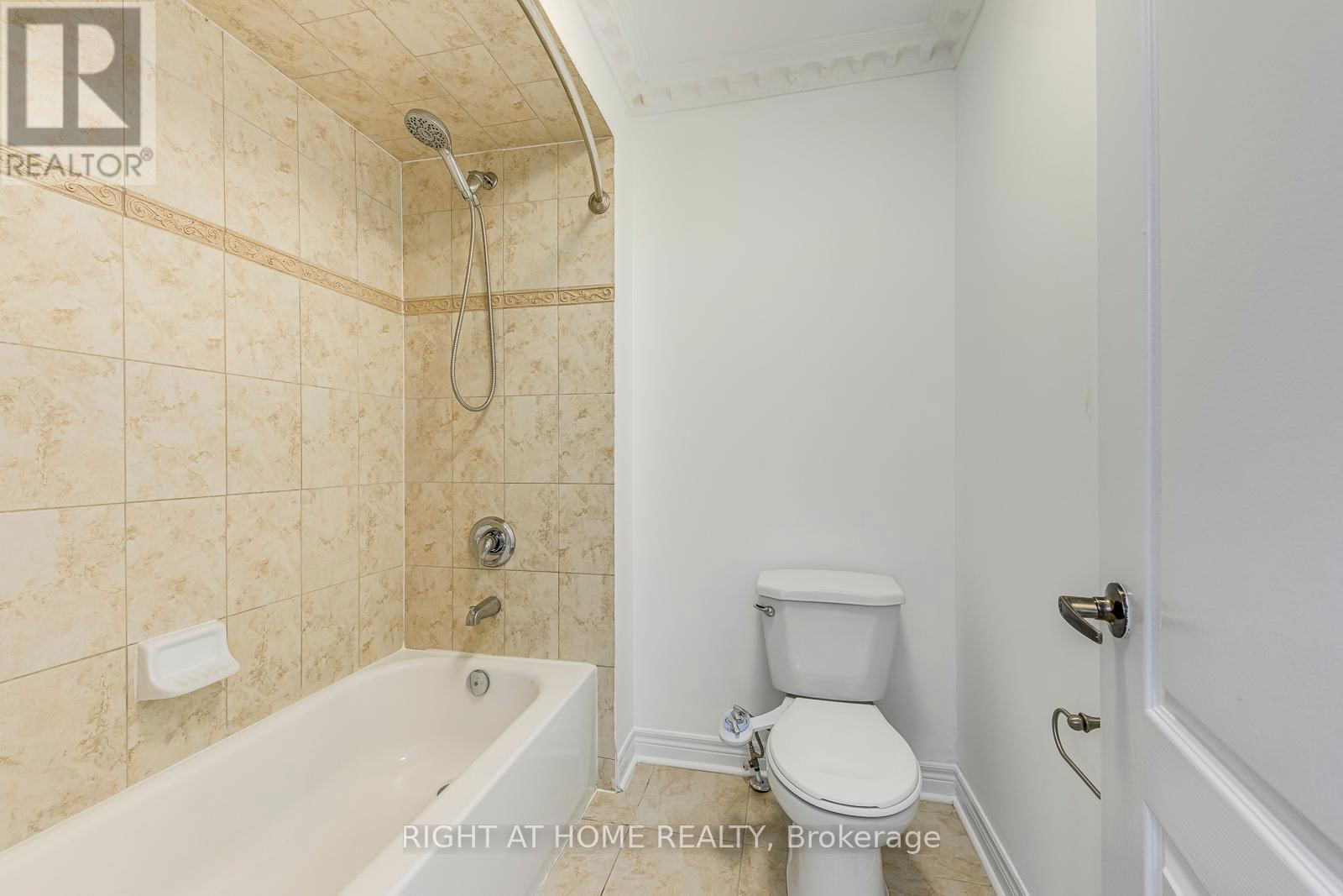 3417 ESCADA DRIVE Image 37
