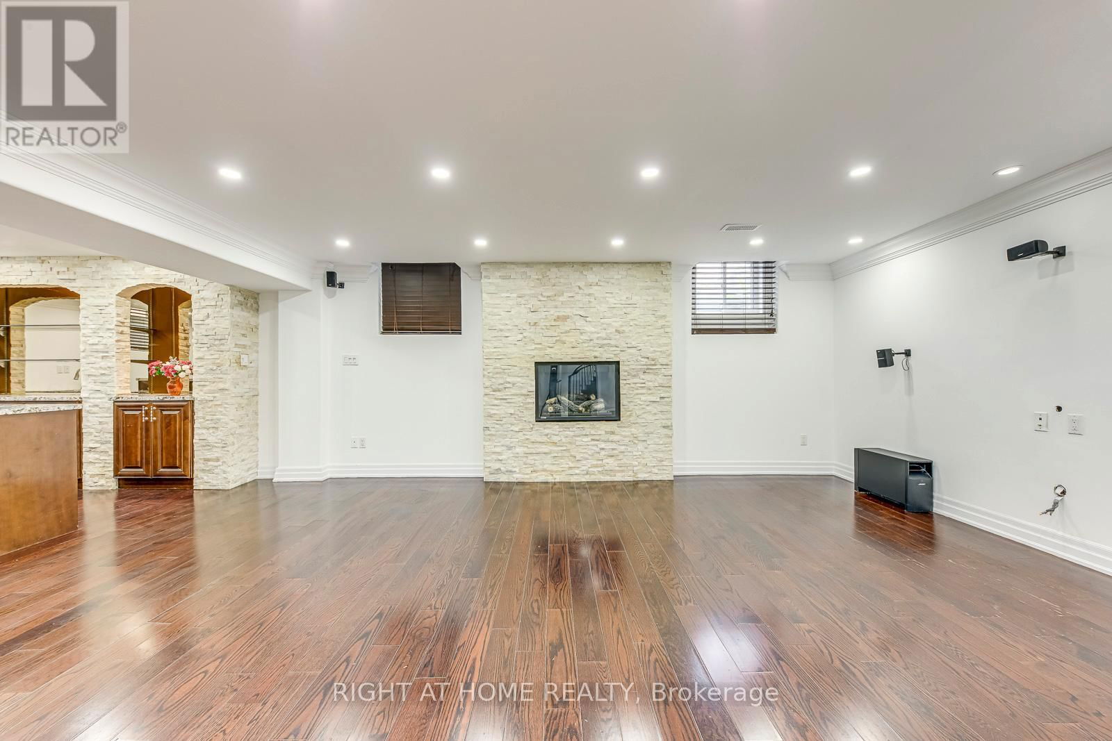 3417 ESCADA DRIVE Image 42