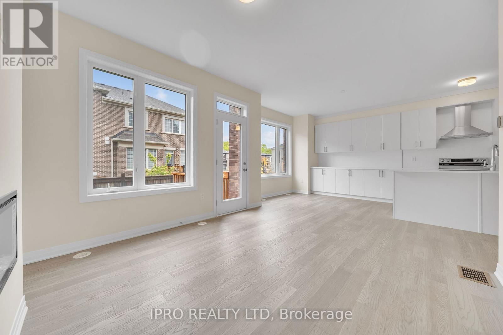 3497 POST ROAD Image 13