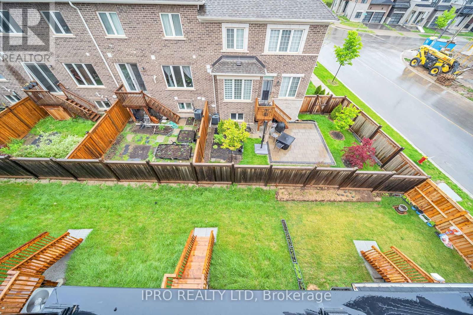 3497 POST ROAD Image 41