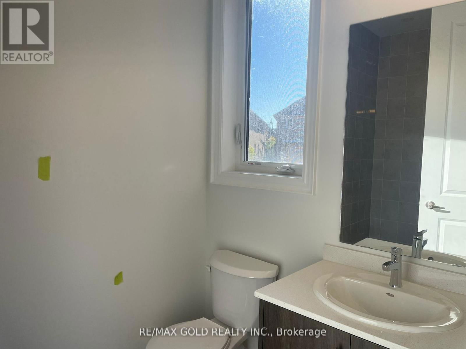 31 DOLOMITE DRIVE Image 11