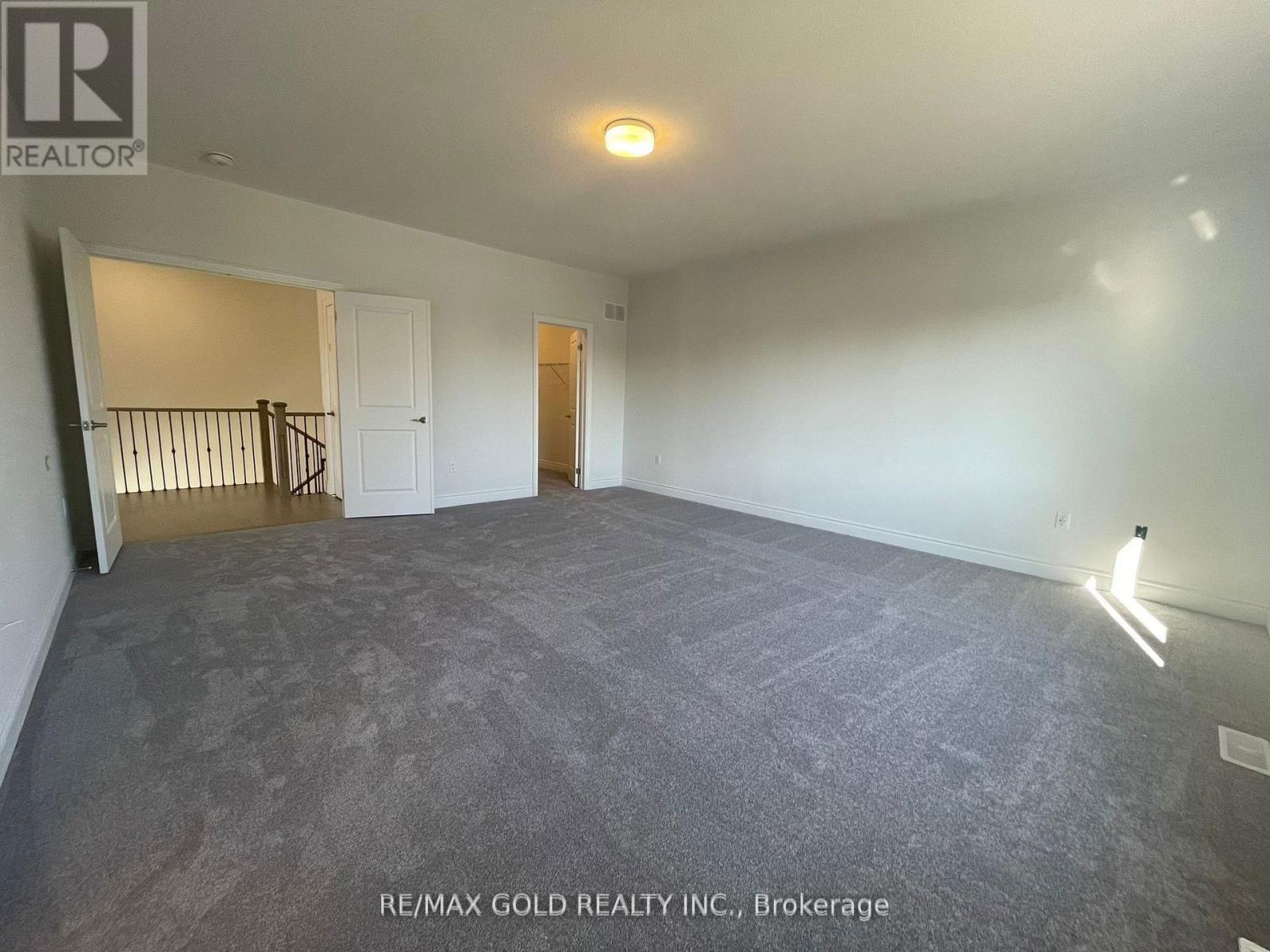 31 DOLOMITE DRIVE Image 12