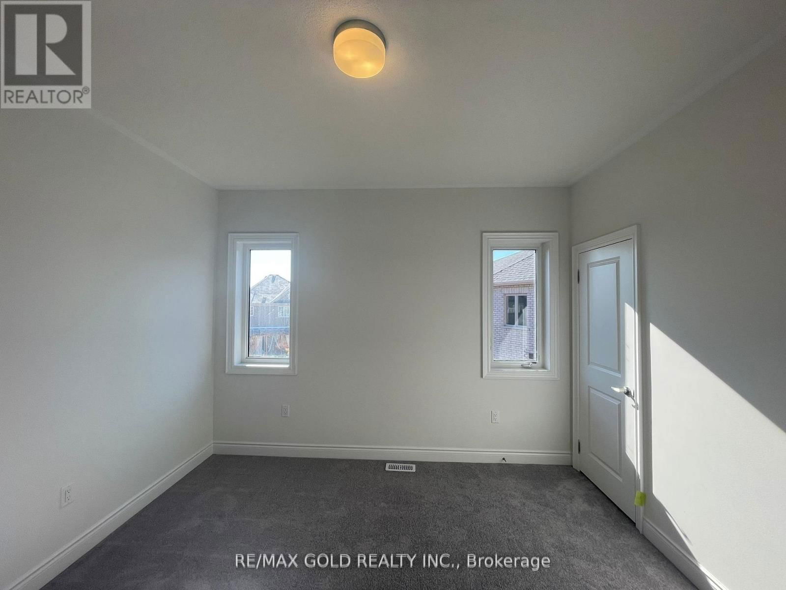 31 DOLOMITE DRIVE Image 20