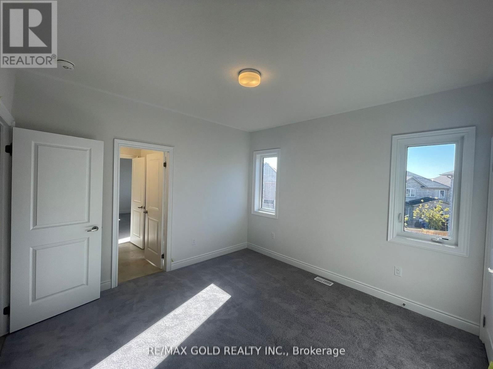 31 DOLOMITE DRIVE Image 21