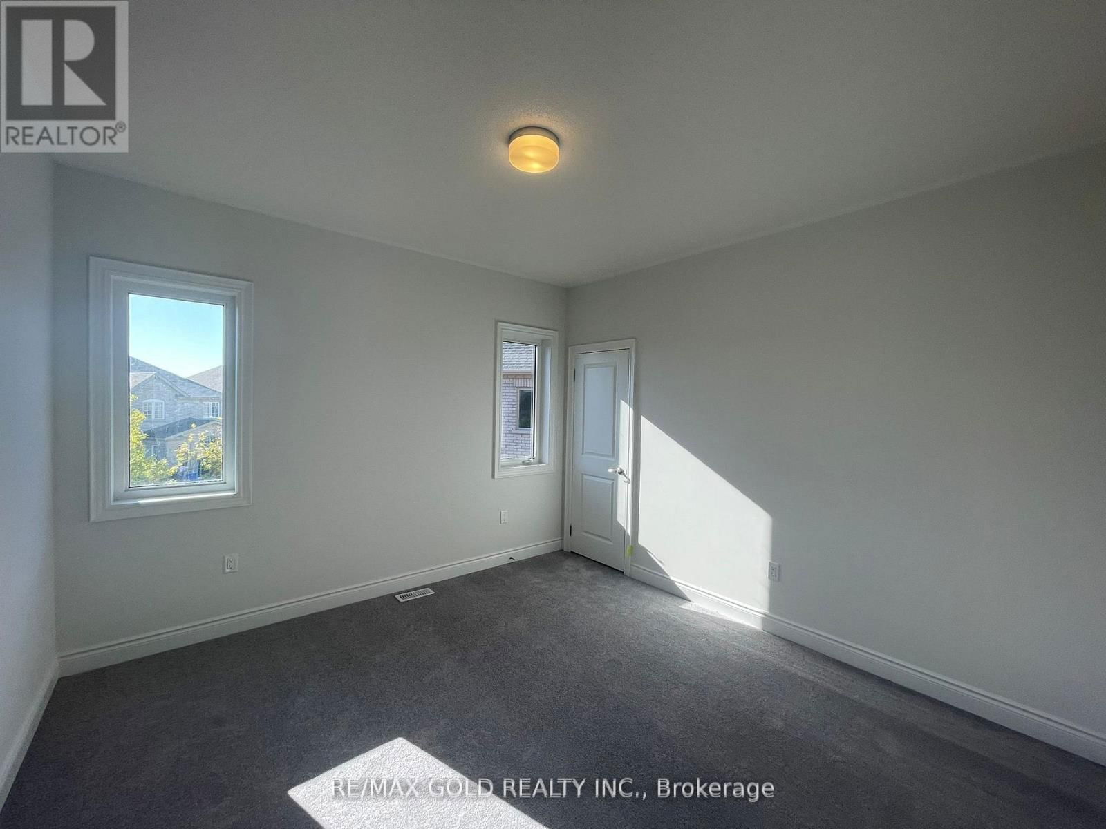 31 DOLOMITE DRIVE Image 25