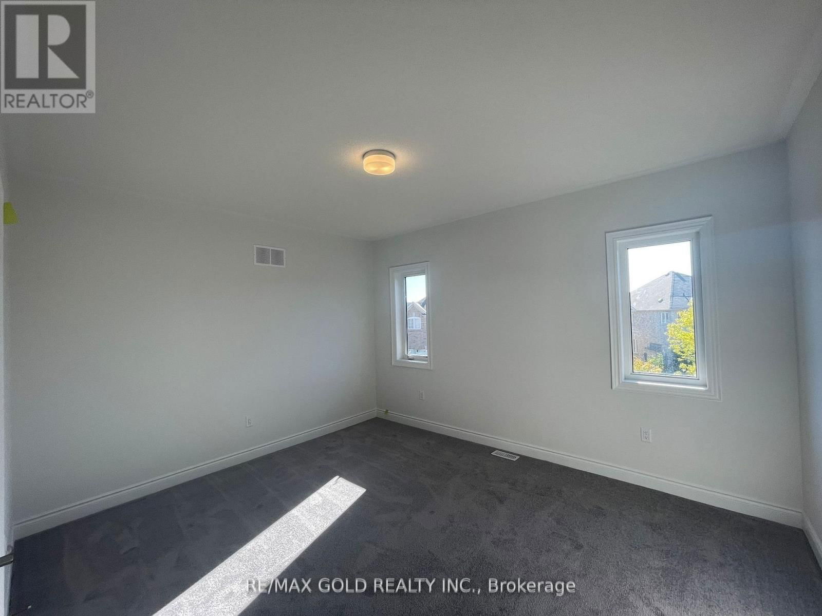 31 DOLOMITE DRIVE Image 26