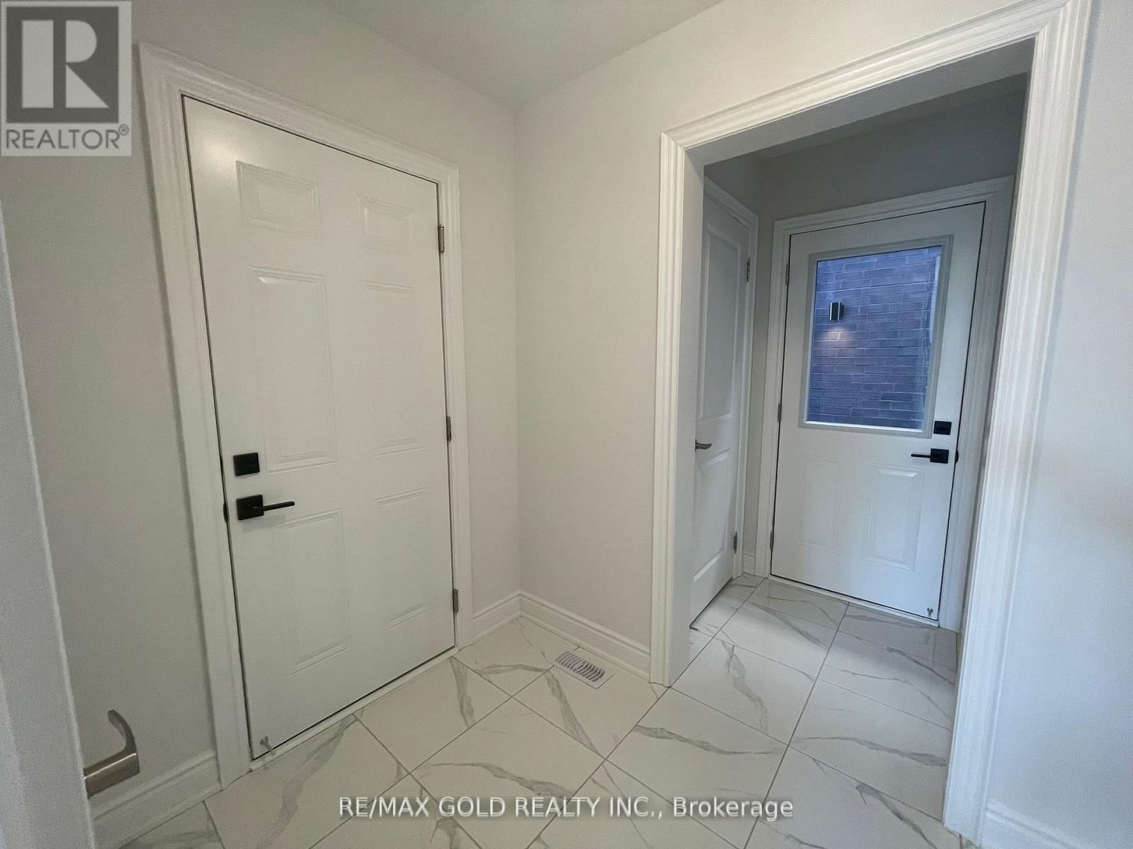 31 DOLOMITE DRIVE Image 28