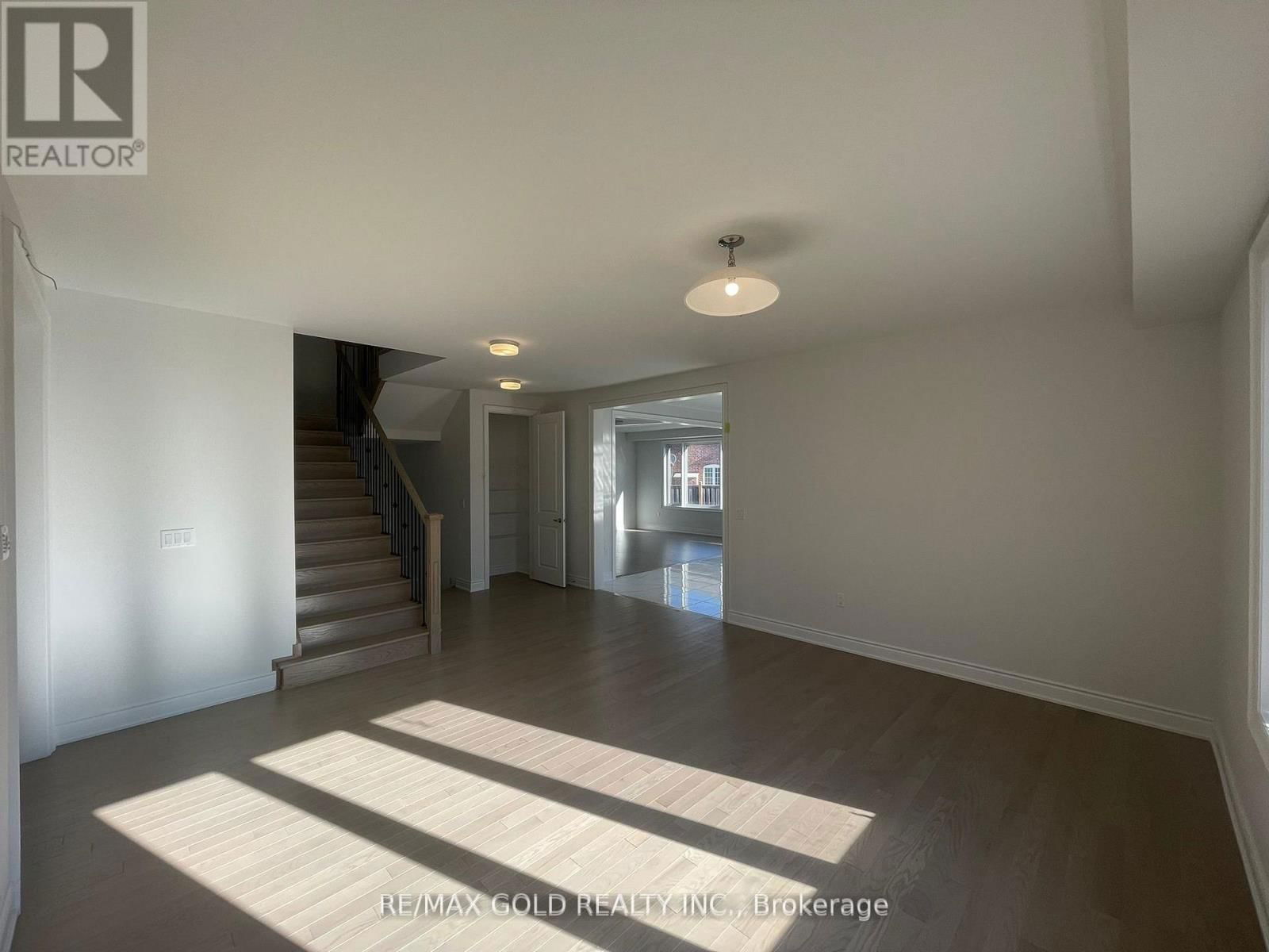 31 DOLOMITE DRIVE Image 30