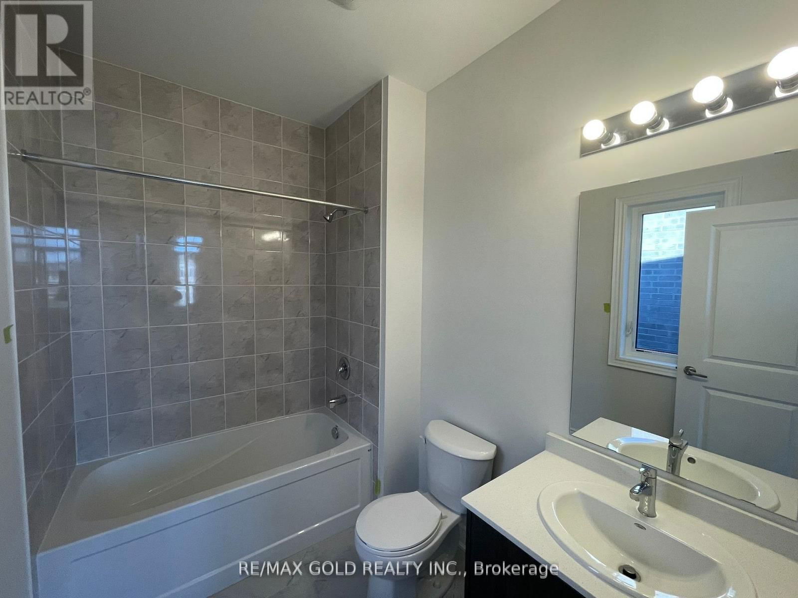 31 DOLOMITE DRIVE Image 34