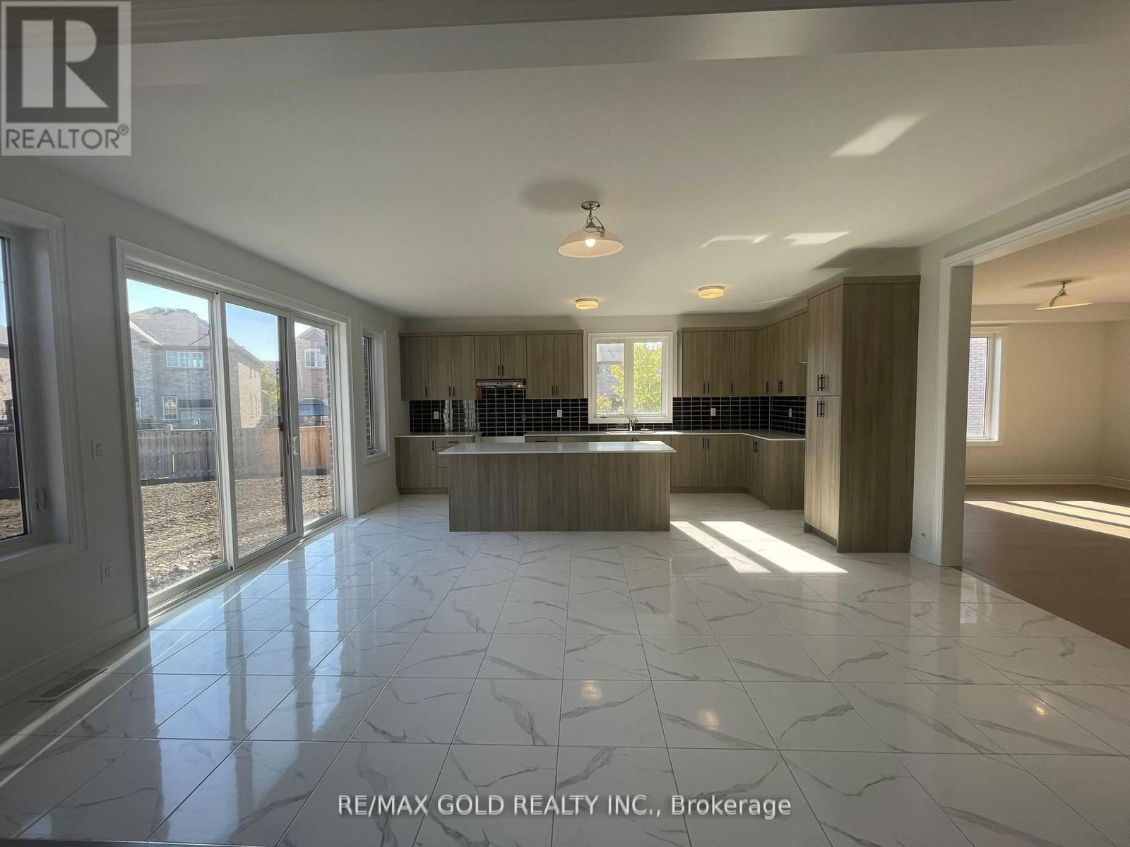 31 DOLOMITE DRIVE Image 37