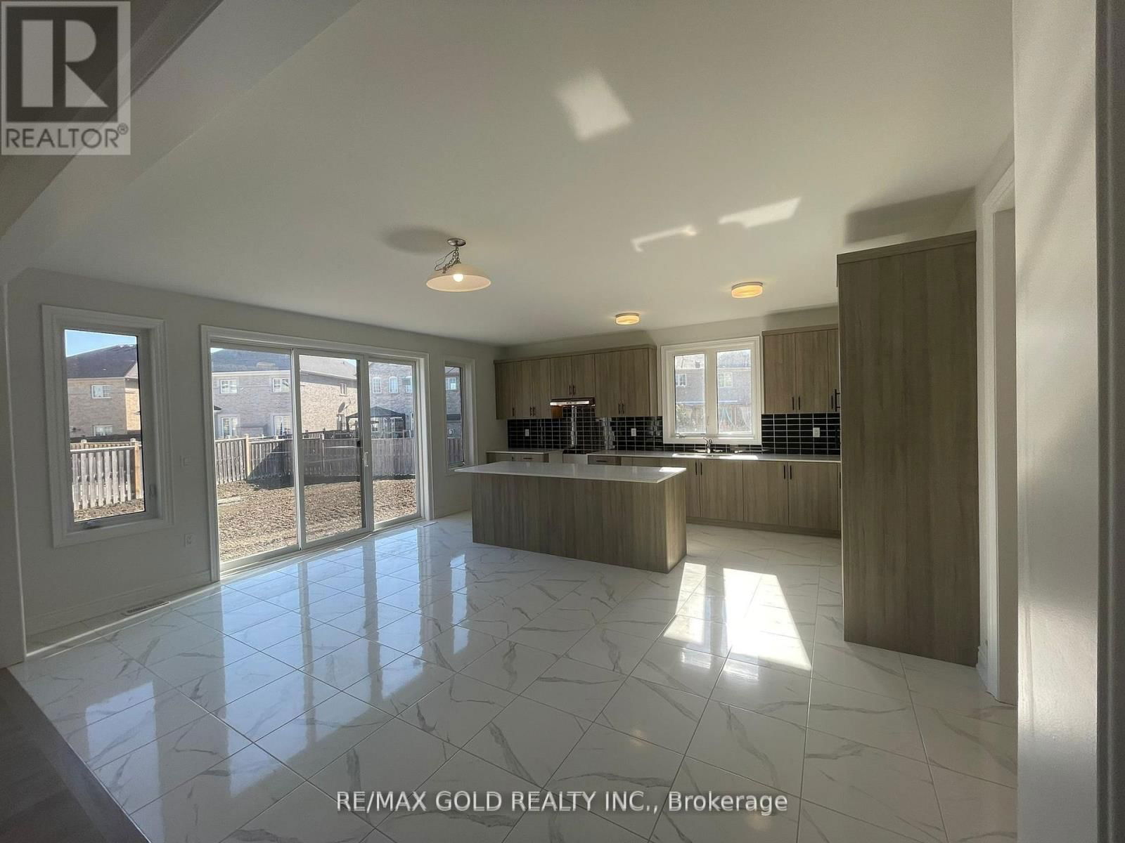 31 DOLOMITE DRIVE Image 39