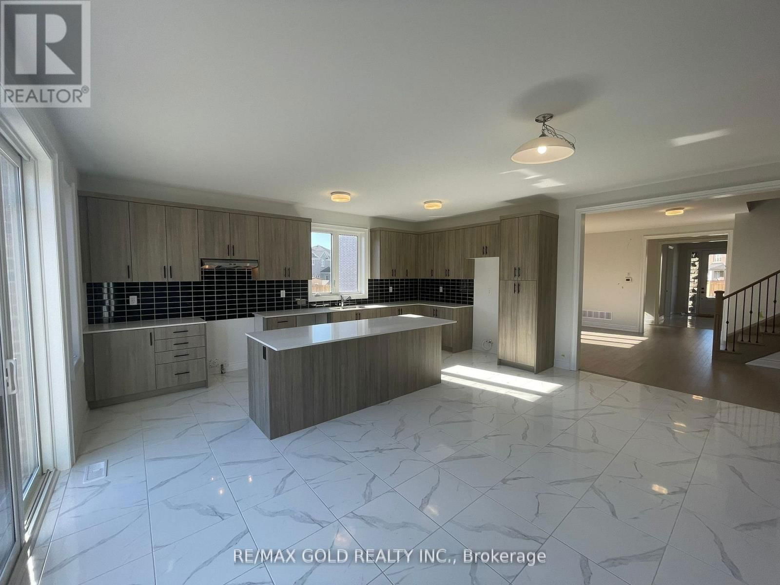 31 DOLOMITE DRIVE Image 41