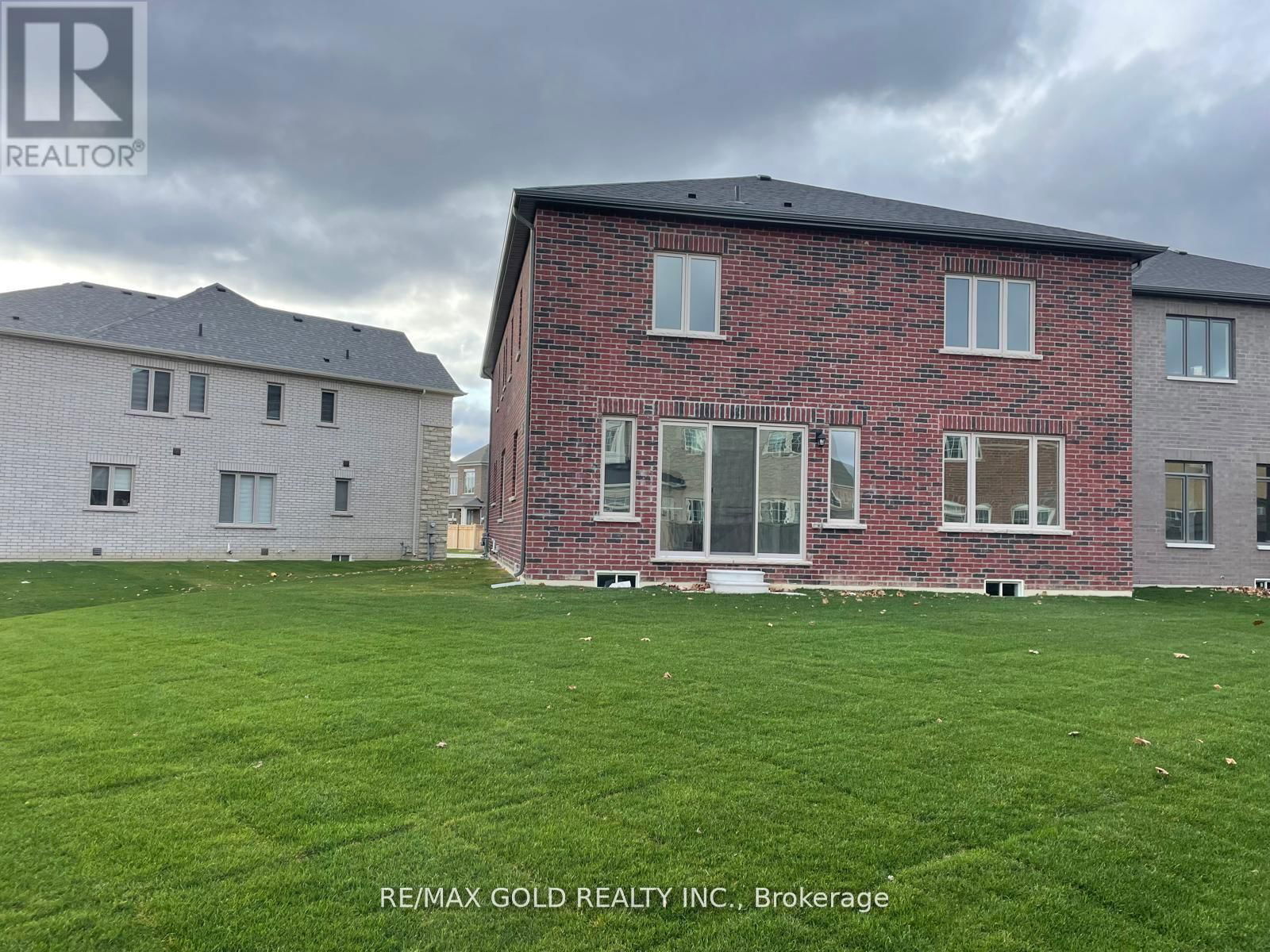 31 DOLOMITE DRIVE Image 5