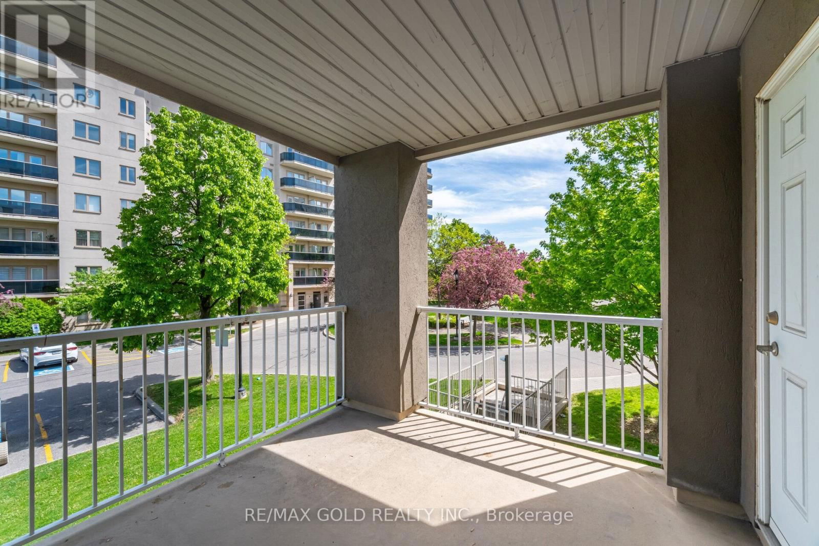 1217 - 8 DAYSPRING CIRCLE Image 34