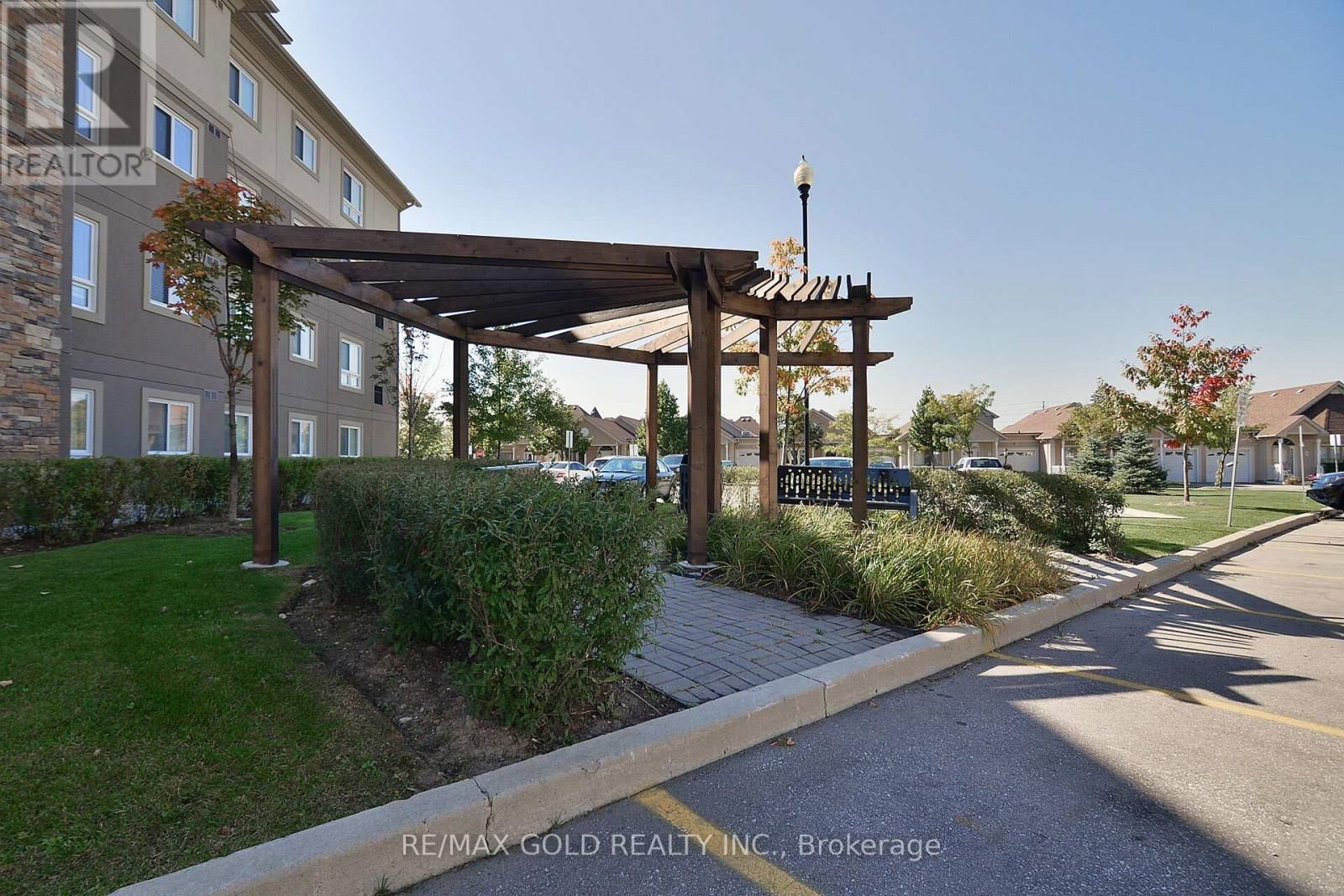 1217 - 8 DAYSPRING CIRCLE Image 45