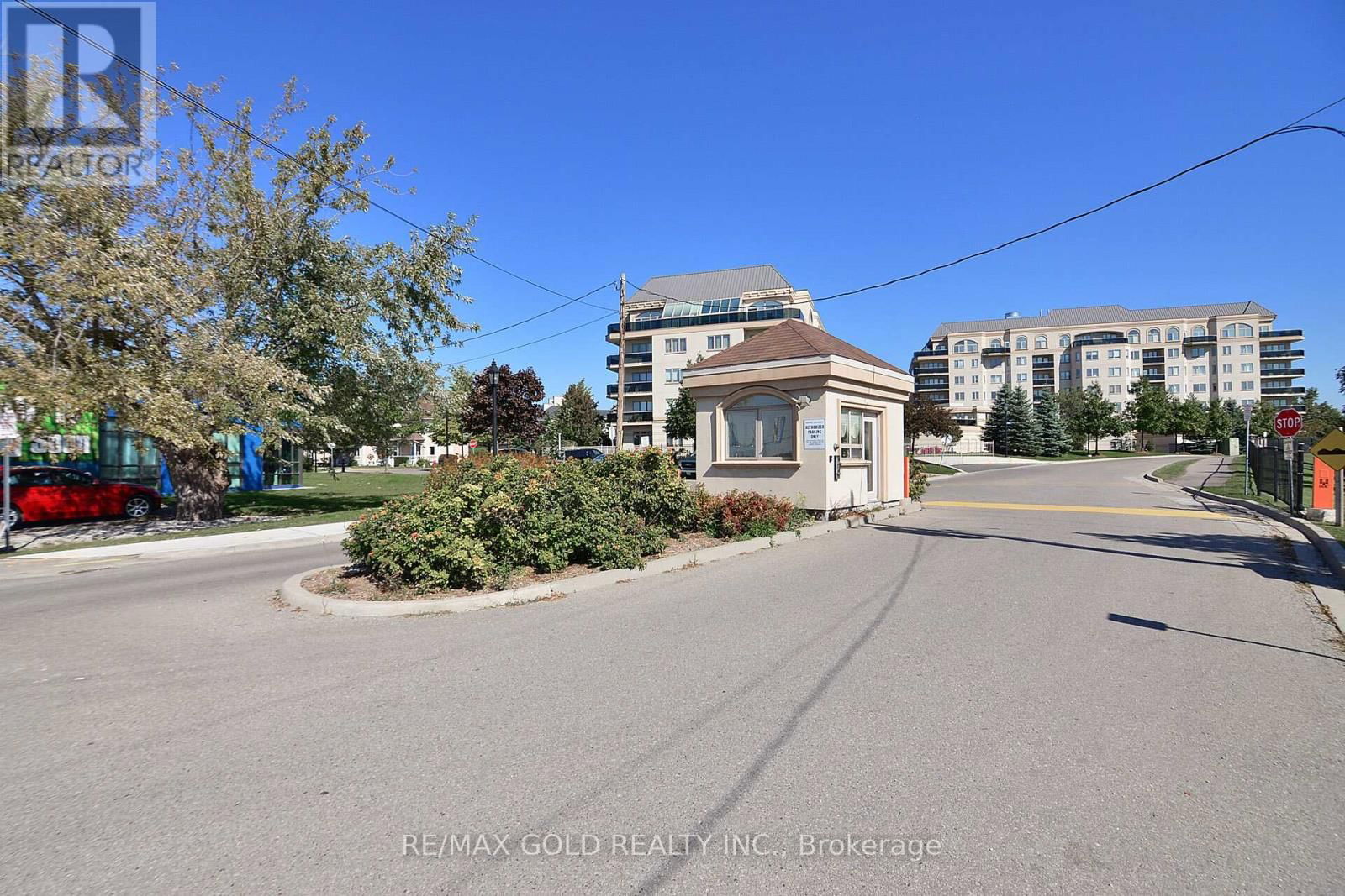 1217 - 8 DAYSPRING CIRCLE Image 46