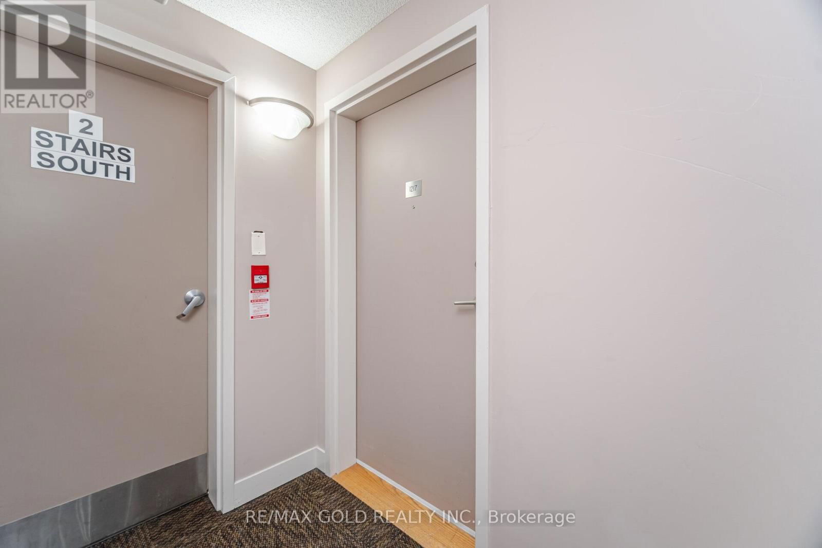 1217 - 8 DAYSPRING CIRCLE Image 9