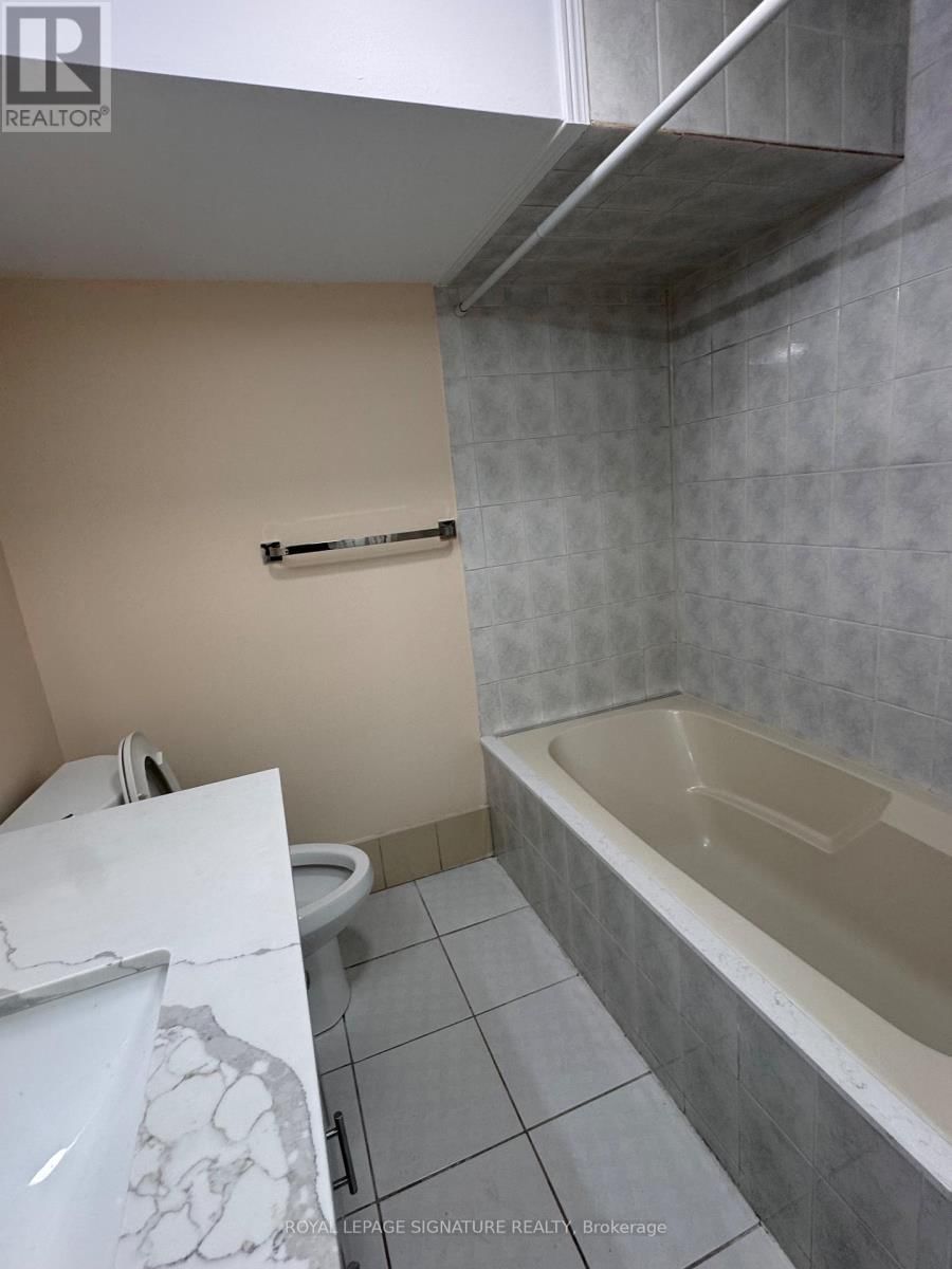 Lower - 1030 KENT AVENUE Image 12