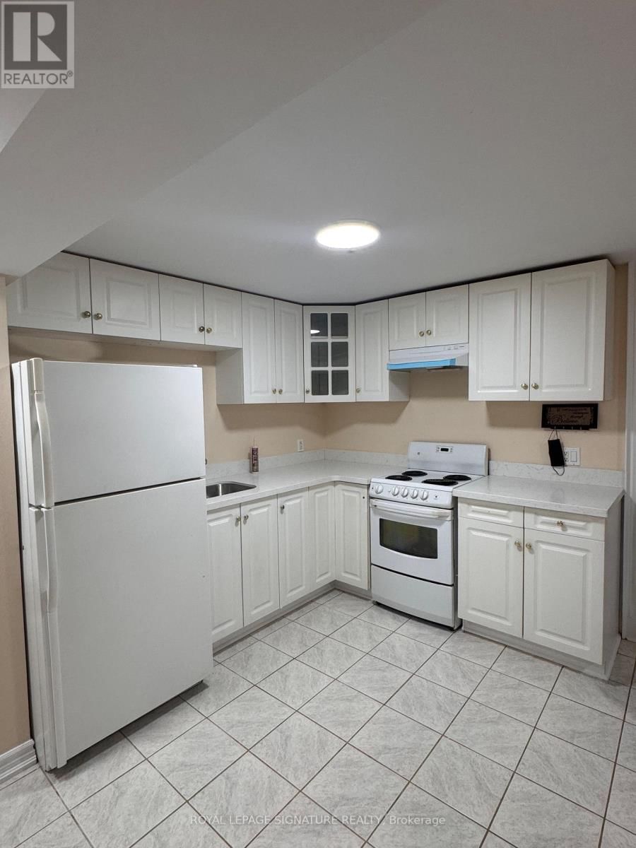 Lower - 1030 KENT AVENUE Image 4