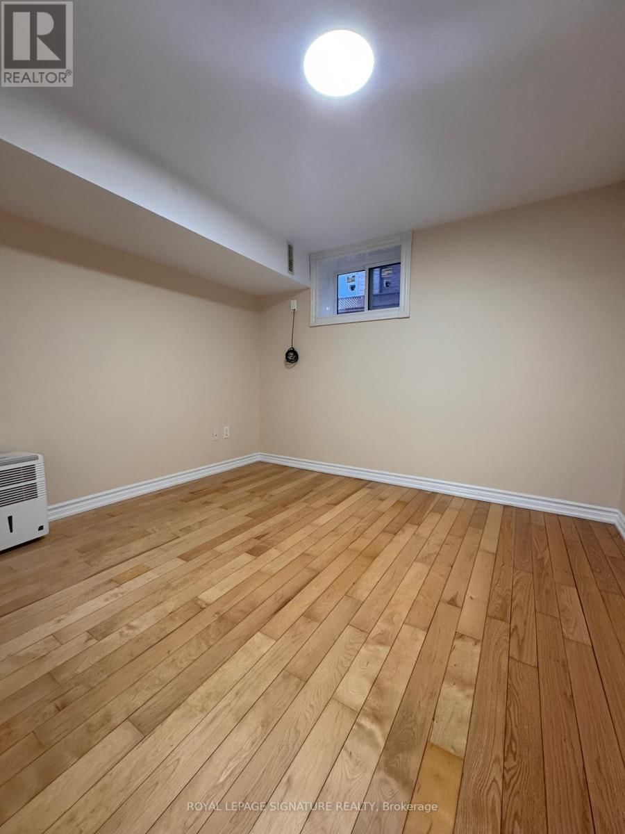 Lower - 1030 KENT AVENUE Image 8