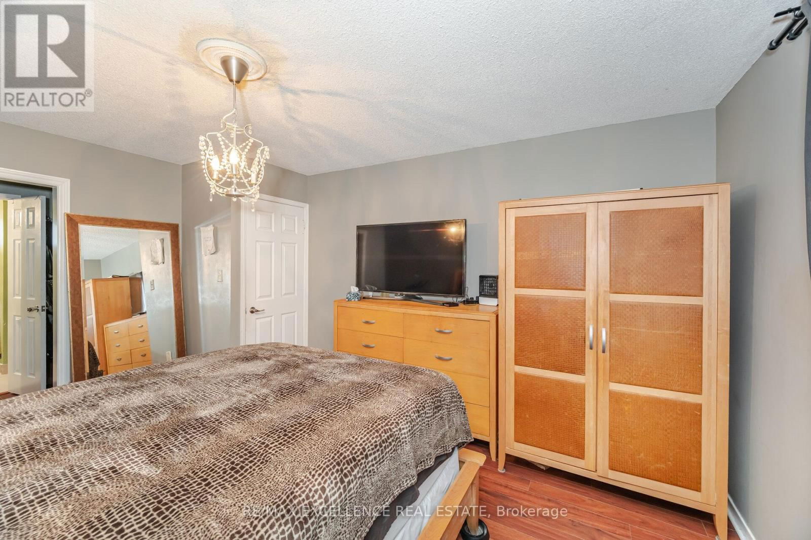 112 ELDERWOOD PLACE Image 18