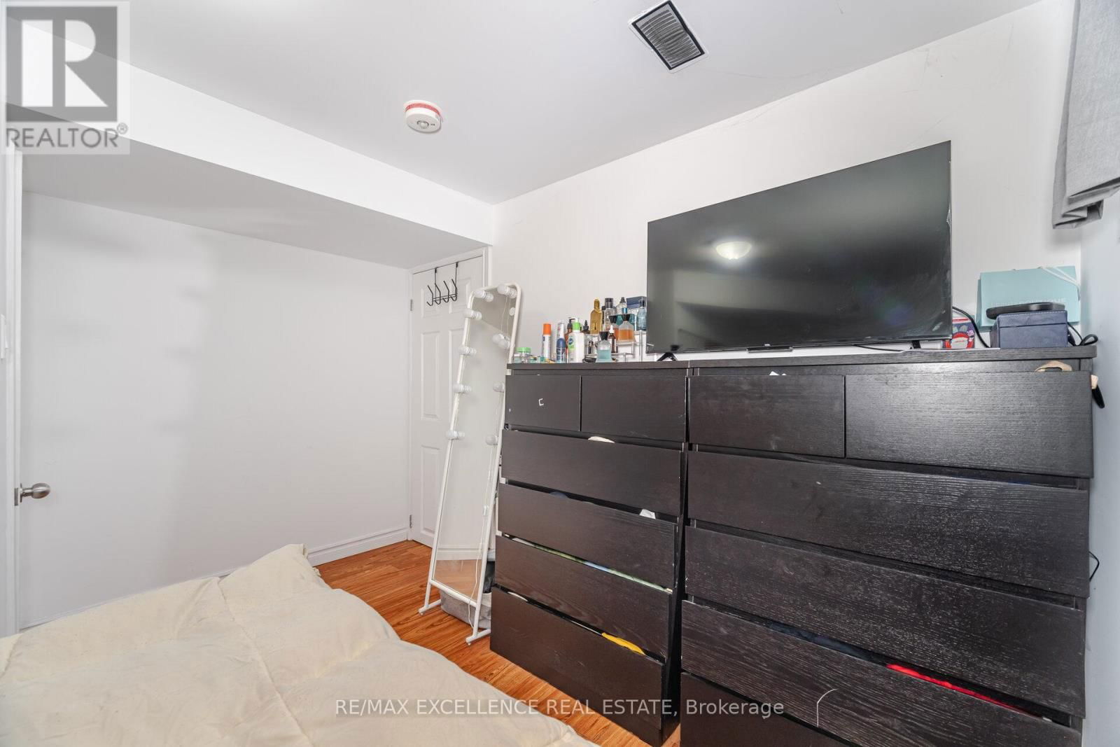 112 ELDERWOOD PLACE Image 39