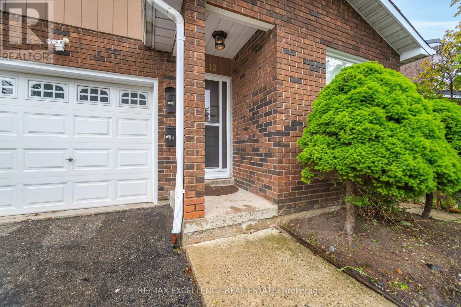 112 ELDERWOOD PLACE Image 4