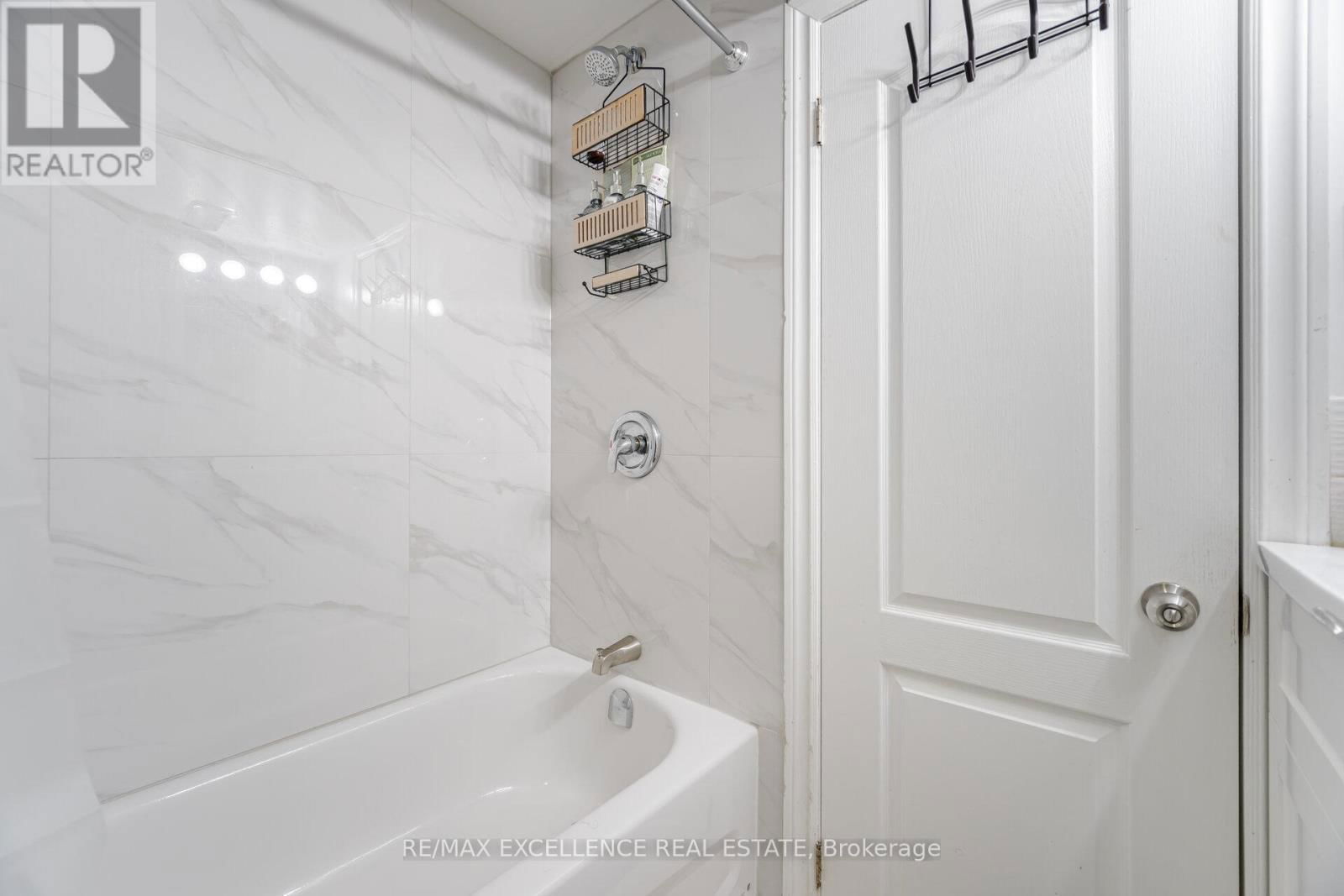 112 ELDERWOOD PLACE Image 43