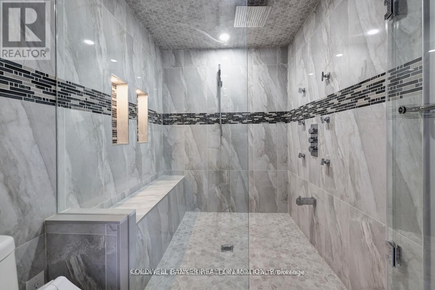 36 OLIVIA MARIE ROAD Image 11