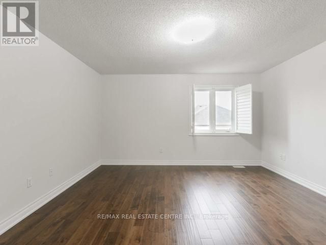 21 BUSTER DRIVE Image 20