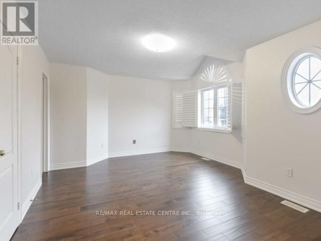 21 BUSTER DRIVE Image 26