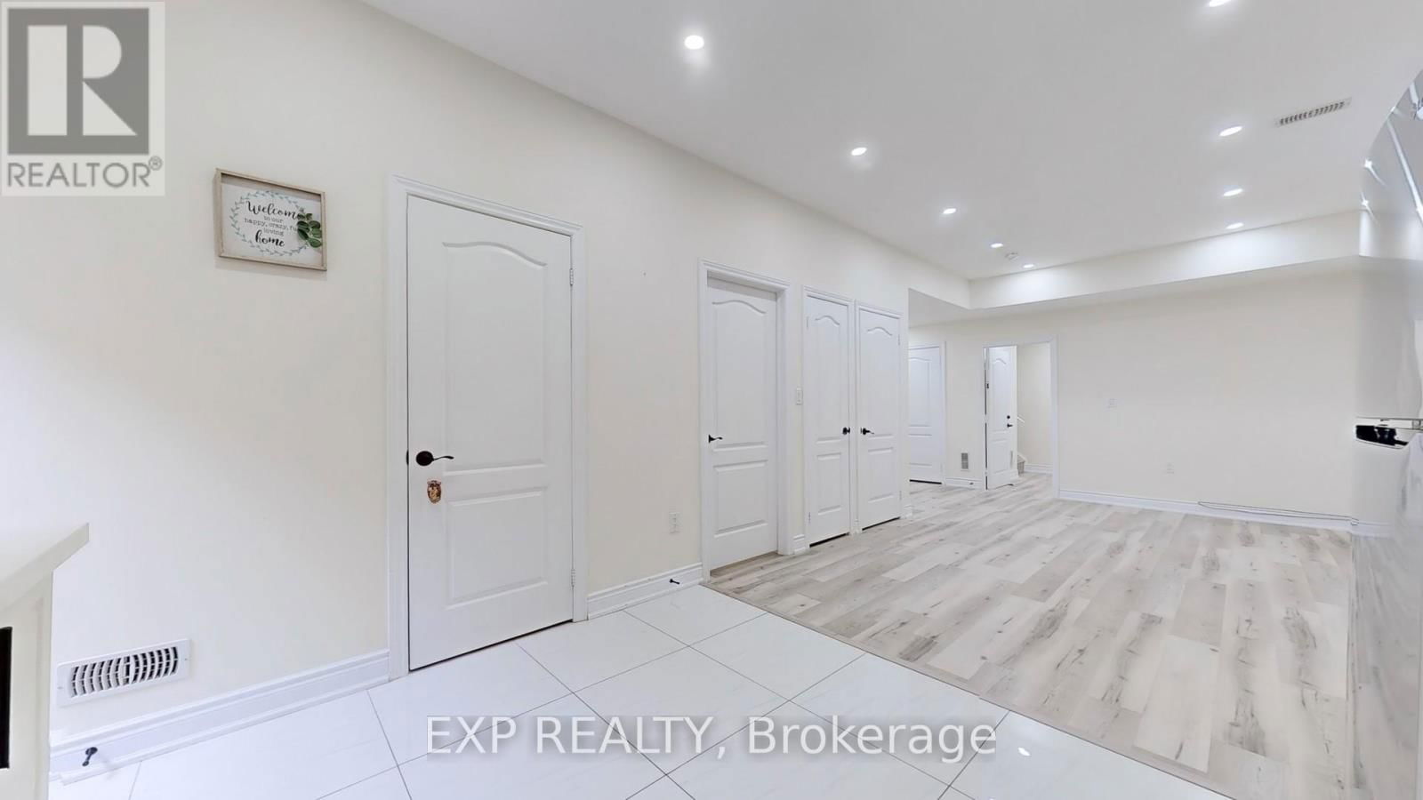 15 FROST STREET Image 44