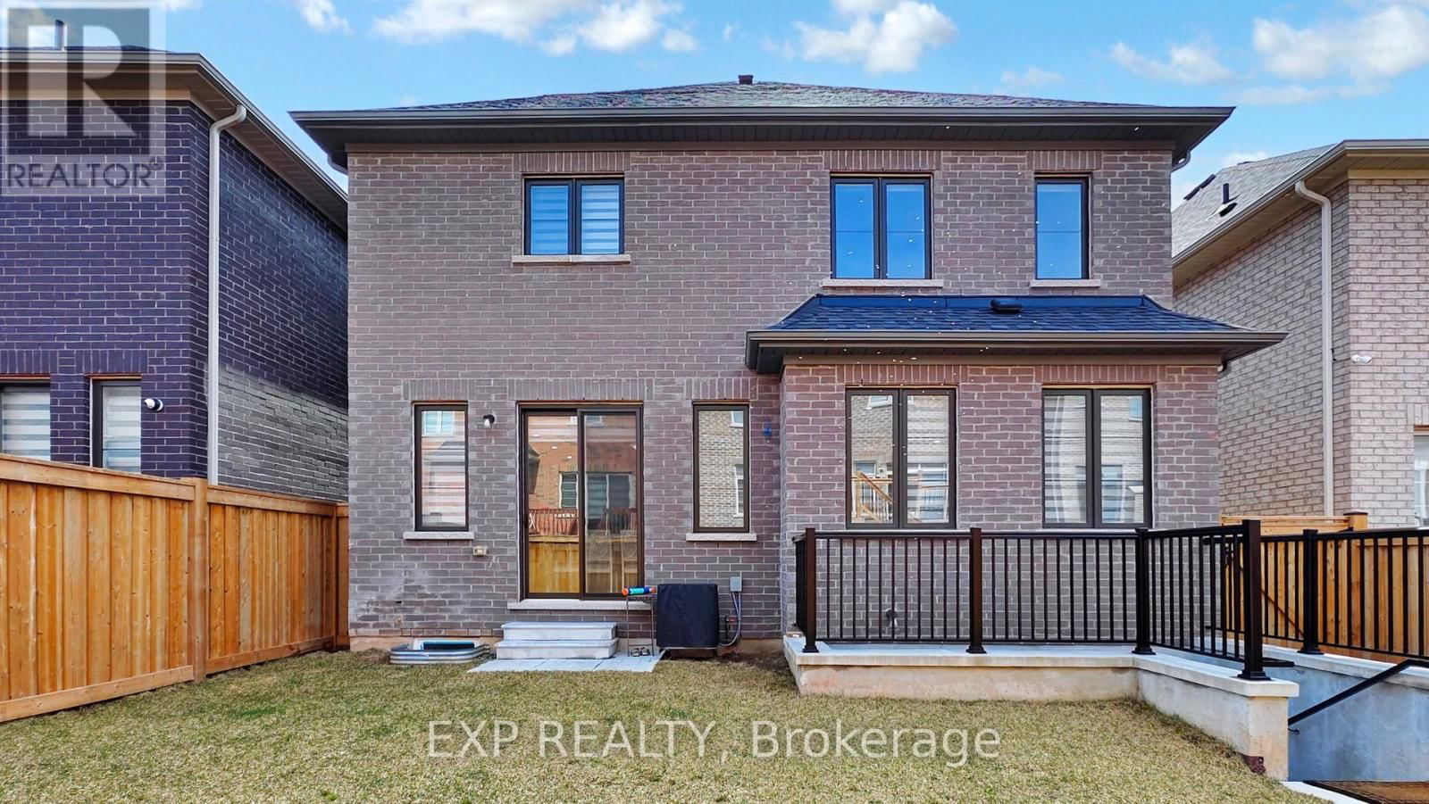 15 FROST STREET Image 49