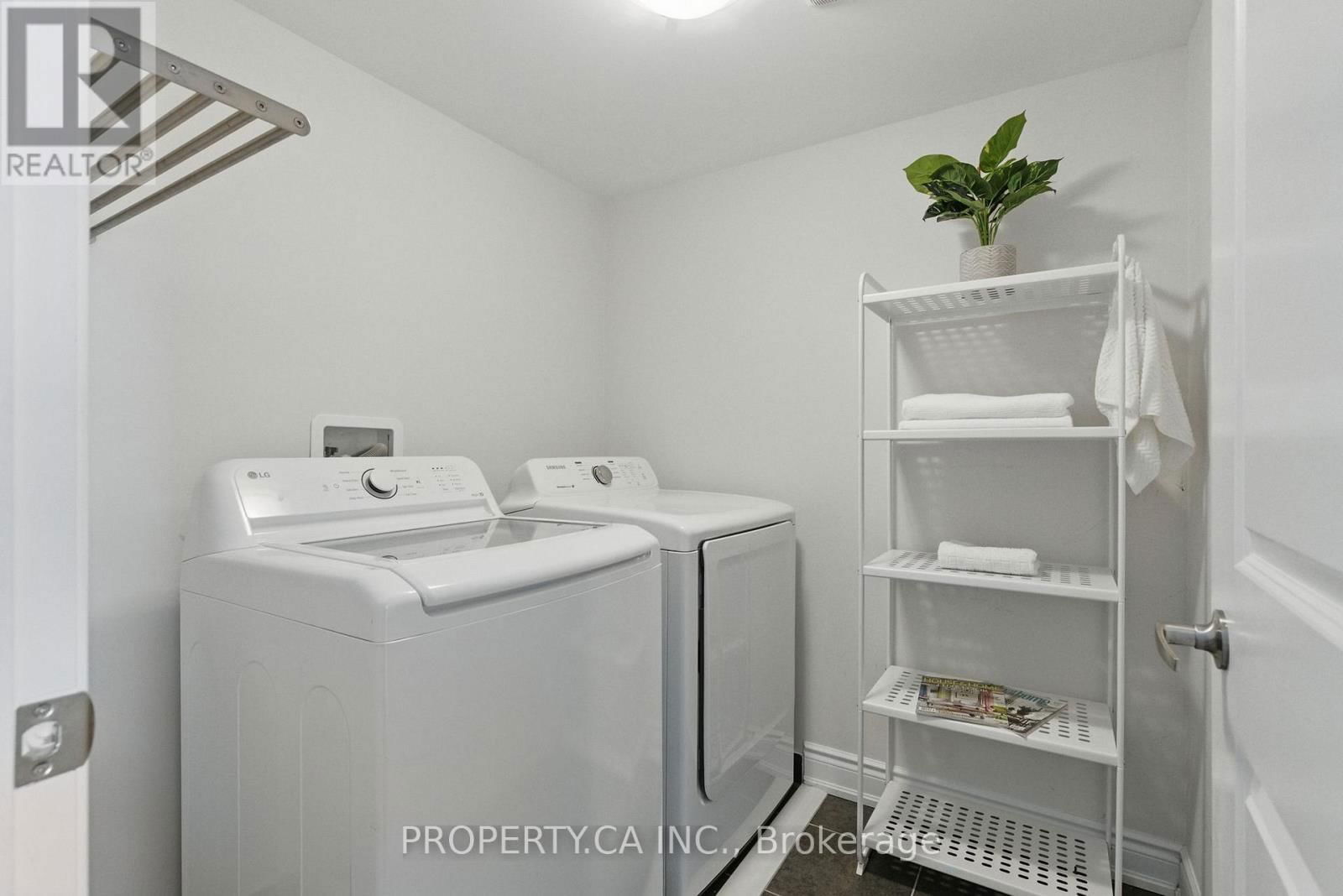 1022A ISLINGTON AVENUE Image 12