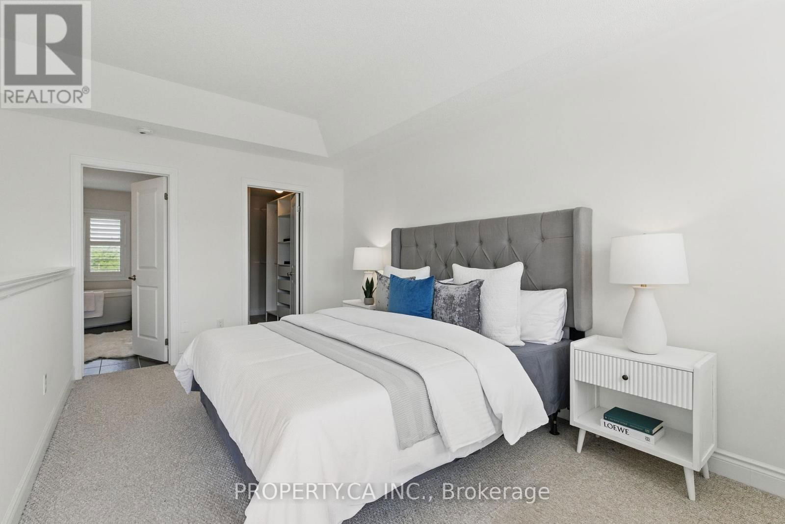1022A ISLINGTON AVENUE Image 20