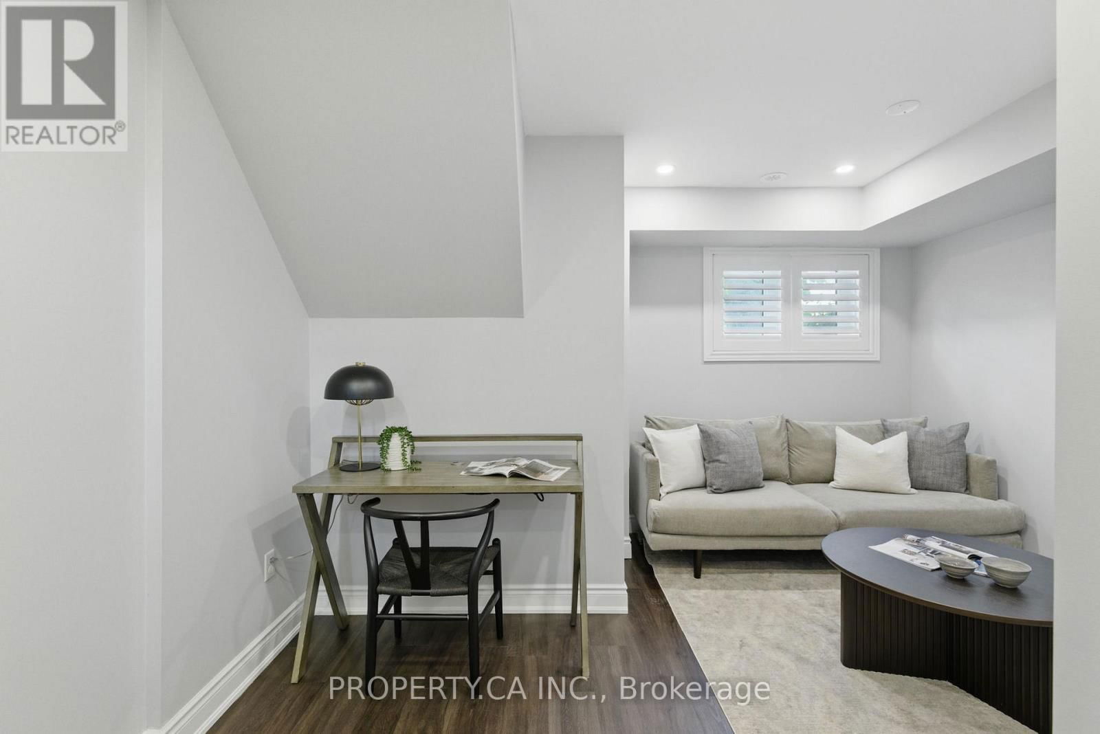 1022A ISLINGTON AVENUE Image 24
