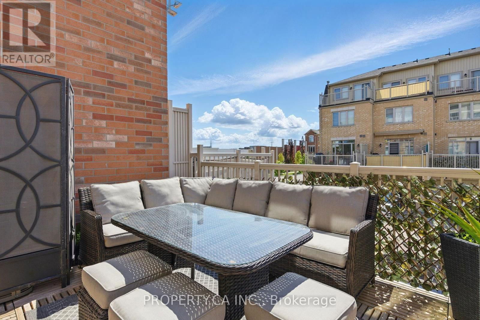 1022A ISLINGTON AVENUE Image 26