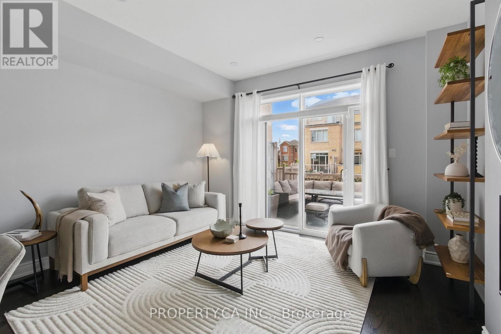 1022A ISLINGTON AVENUE Image 4