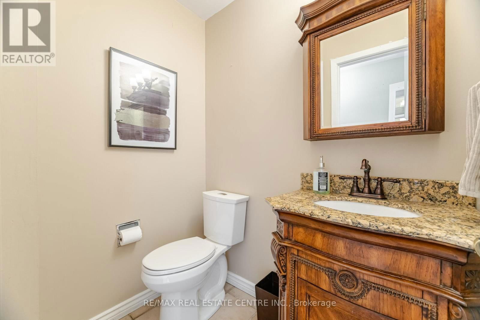 583 MOORELANDS CRESCENT Image 19