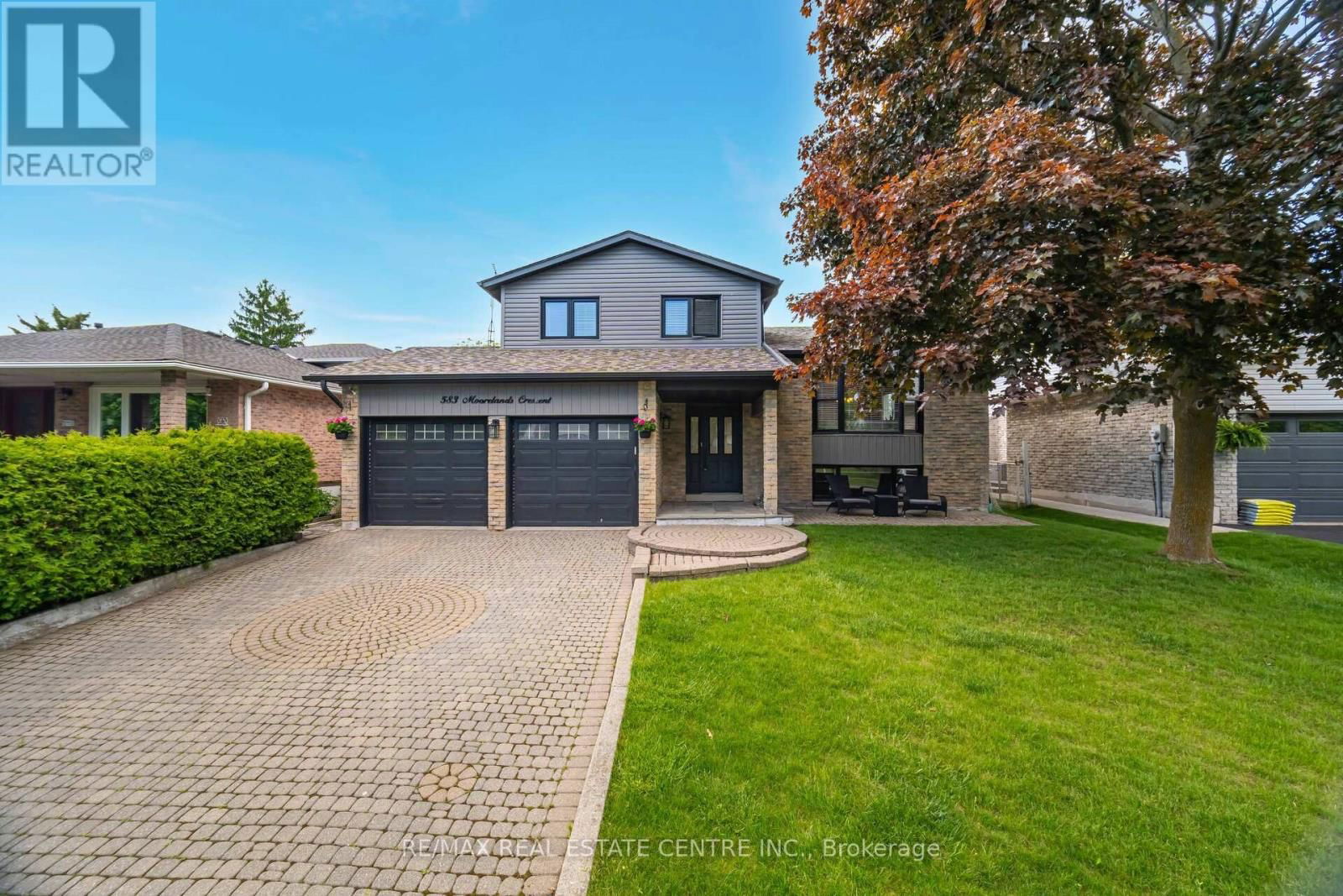 583 MOORELANDS CRESCENT Image 2