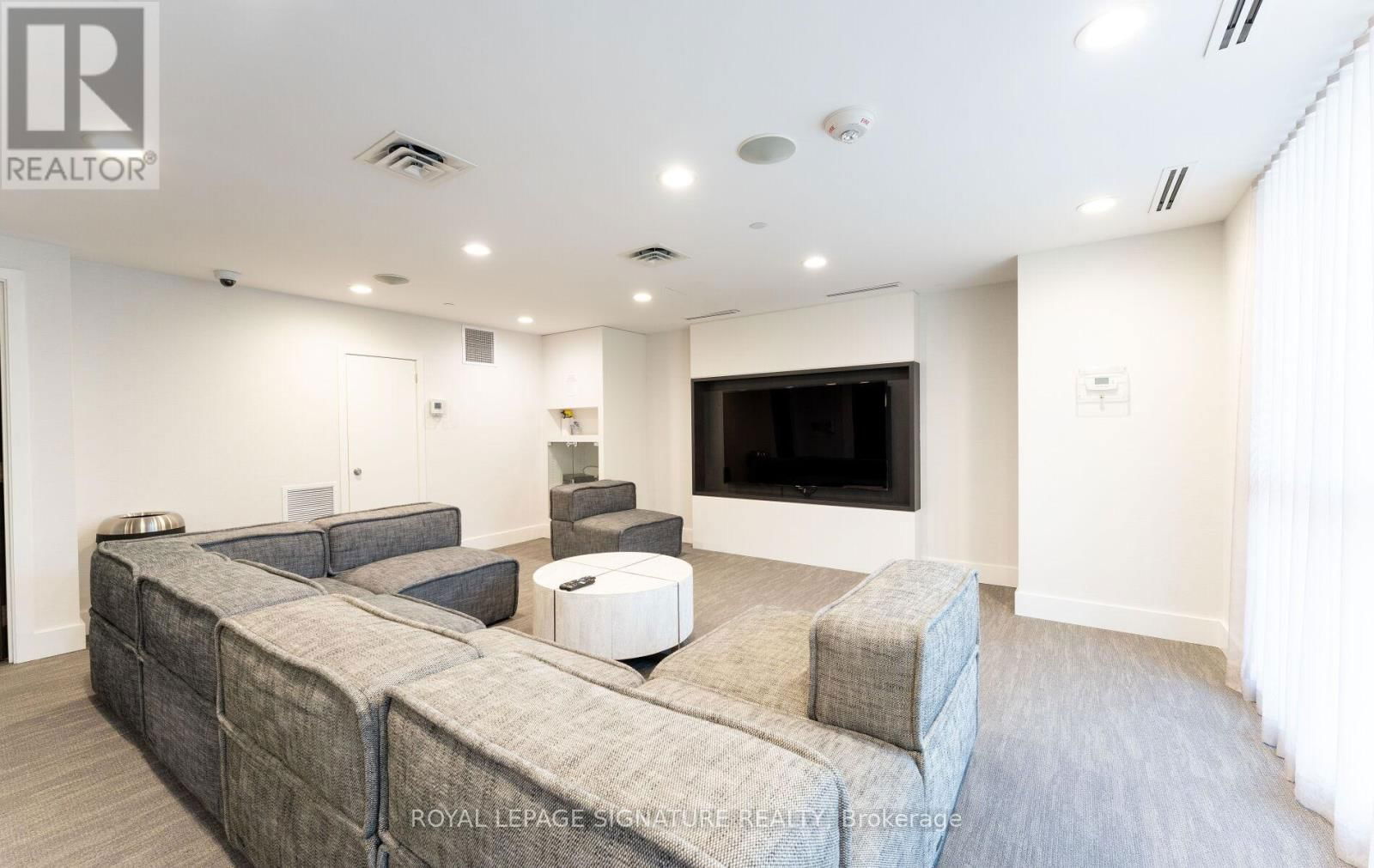 1610 - 10 PARK LAWN ROAD Image 32