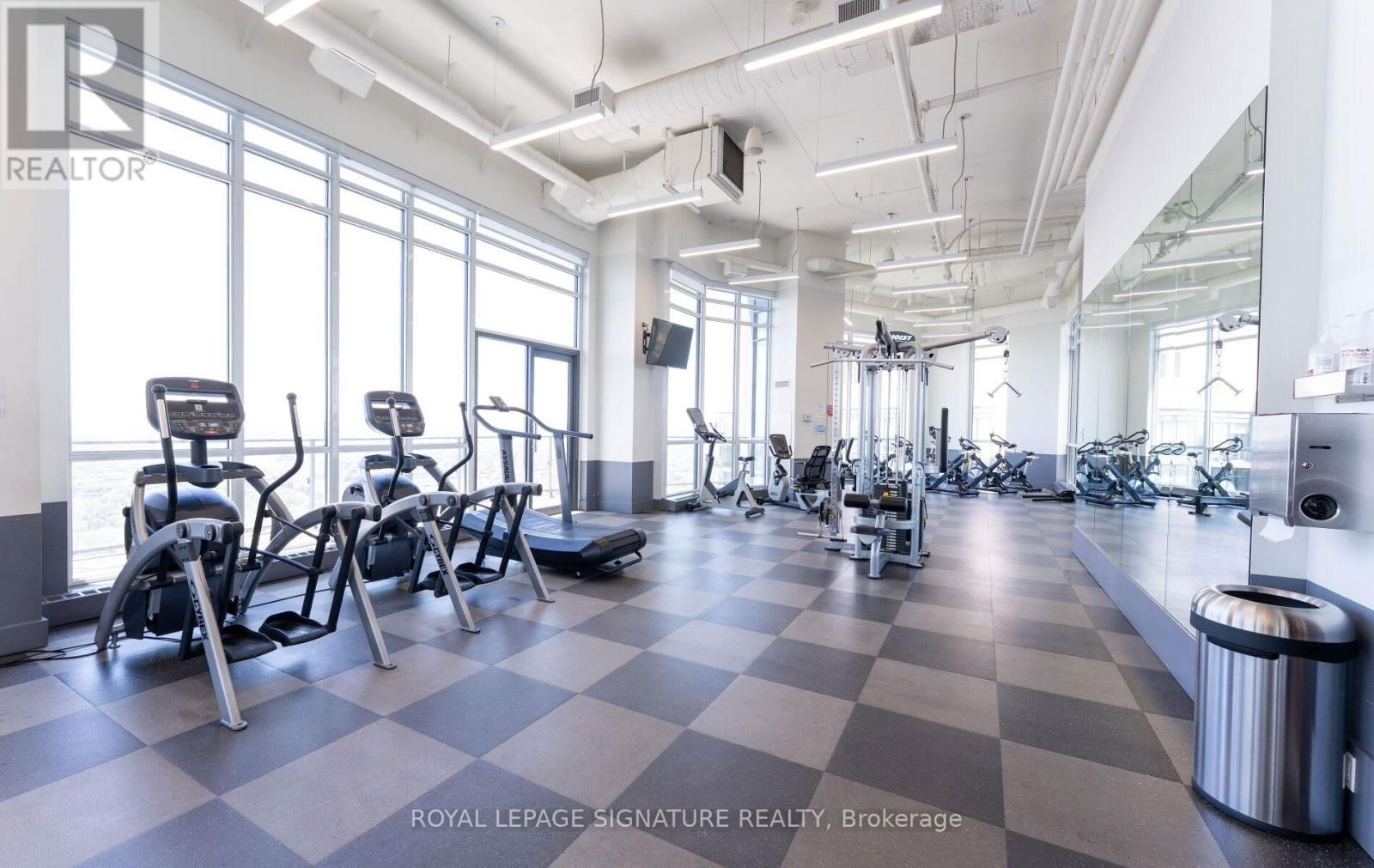 1610 - 10 PARK LAWN ROAD Image 38