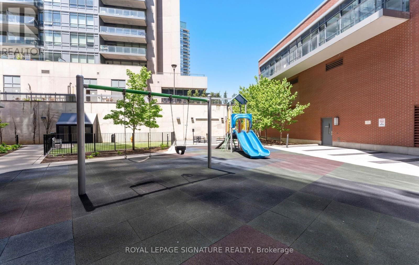 1610 - 10 PARK LAWN ROAD Image 40