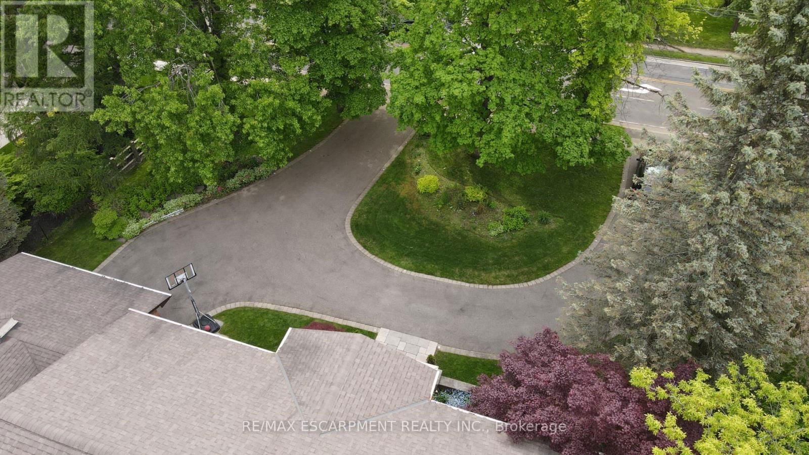 1251 LAKESHORE ROAD EAST Image 46
