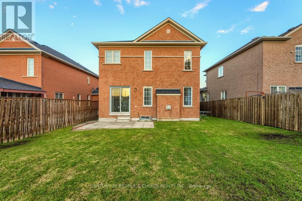 67 GALLUCCI CRESCENT Image 31