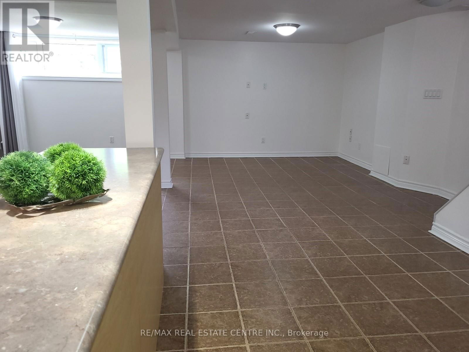 22 HOLLISTER ROAD Image 6