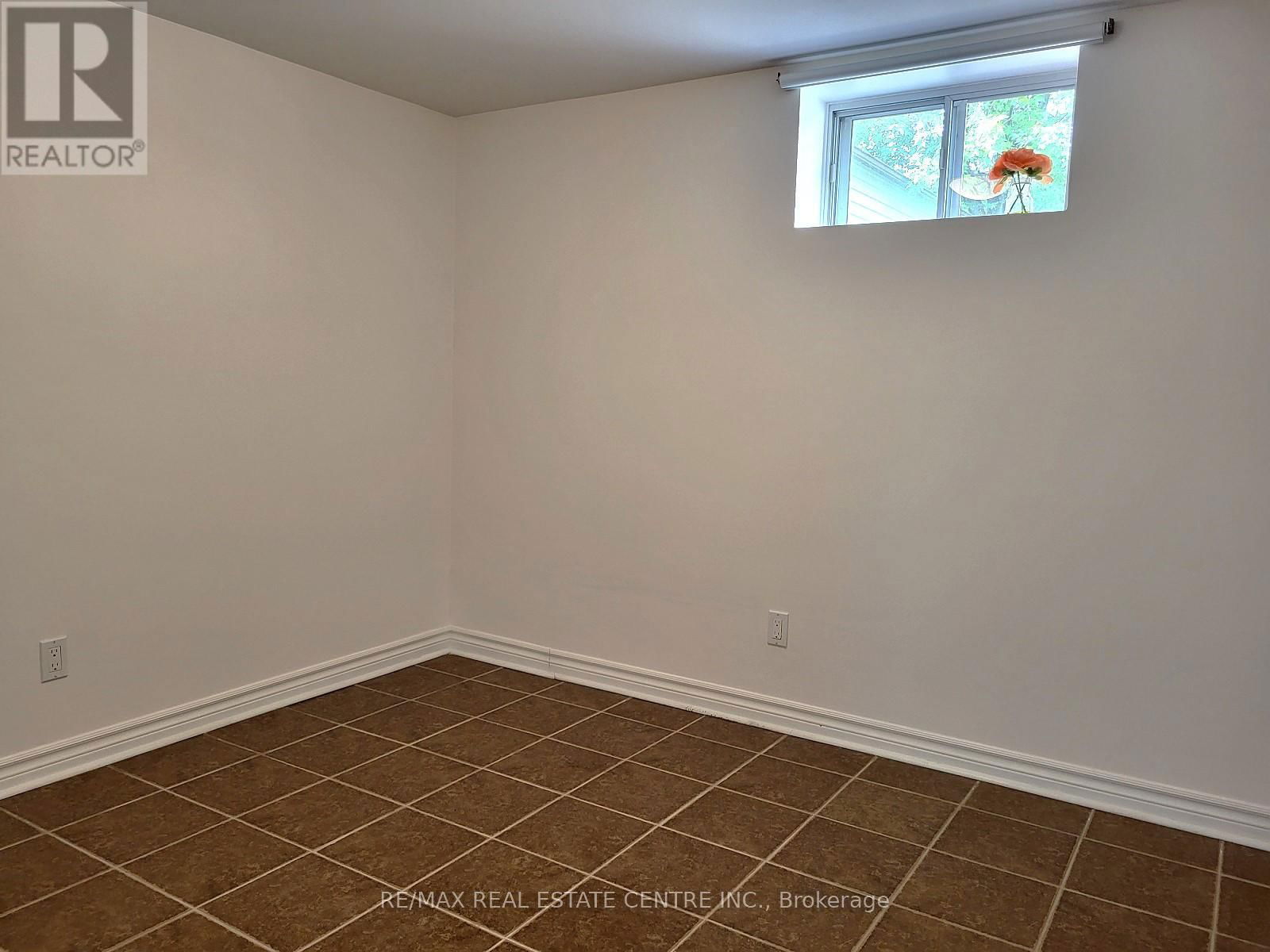 22 HOLLISTER ROAD Image 8